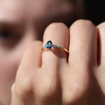 Load image into Gallery viewer, Jana London Blue Topaz Yüzük