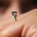 Load image into Gallery viewer, Dian London Blue Topaz Yüzük