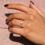 Load image into Gallery viewer, Saule Sky Blue Topaz Yüzük