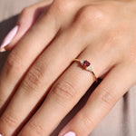 Load image into Gallery viewer, Ariadne Garnet Yüzük