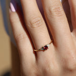 Load image into Gallery viewer, Ariadne Garnet Yüzük