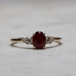 Load image into Gallery viewer, Hestia Grande Yakut Yüzük