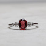 Load image into Gallery viewer, Melissa 70 Garnet Yüzük