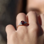 Load image into Gallery viewer, Buse Garnet Yüzük