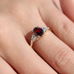 Load image into Gallery viewer, Buse Garnet Yüzük