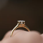 Load image into Gallery viewer, Theia Beyaz Safir Yüzük