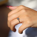 Load image into Gallery viewer, Abigail 70 Yuvarlak Pırlanta Yüzük