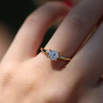 Load image into Gallery viewer, Abigail 70 Yuvarlak Pırlanta Yüzük