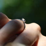 Load image into Gallery viewer, Abigail 30 GIA Sertifikalı Pırlanta Yüzük