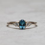 Load image into Gallery viewer, Hestia London Blue Topaz Yüzük