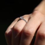 Load image into Gallery viewer, Abigail 50 Yuvarlak Pırlanta Yüzük