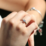 Load image into Gallery viewer, Abigail 50 Yuvarlak Pırlanta Yüzük