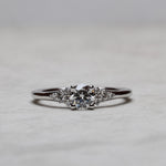 Load image into Gallery viewer, Lyra 50 GIA Sertifikalı Pırlanta Yüzük