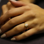 Load image into Gallery viewer, Chloe Opal Yüzük