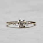 Load image into Gallery viewer, Melissa 40 GIA Sertifikalı Pırlanta Yüzük