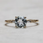 Load image into Gallery viewer, Morgan 7 Sky Blue Topaz Yüzük