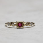 Load image into Gallery viewer, Luna Yakut Yüzük