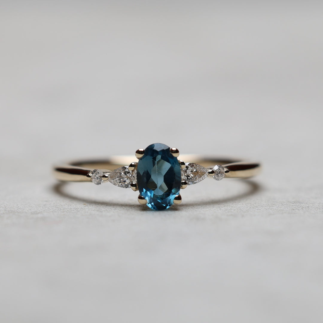 Dian London Blue Topaz Yüzük