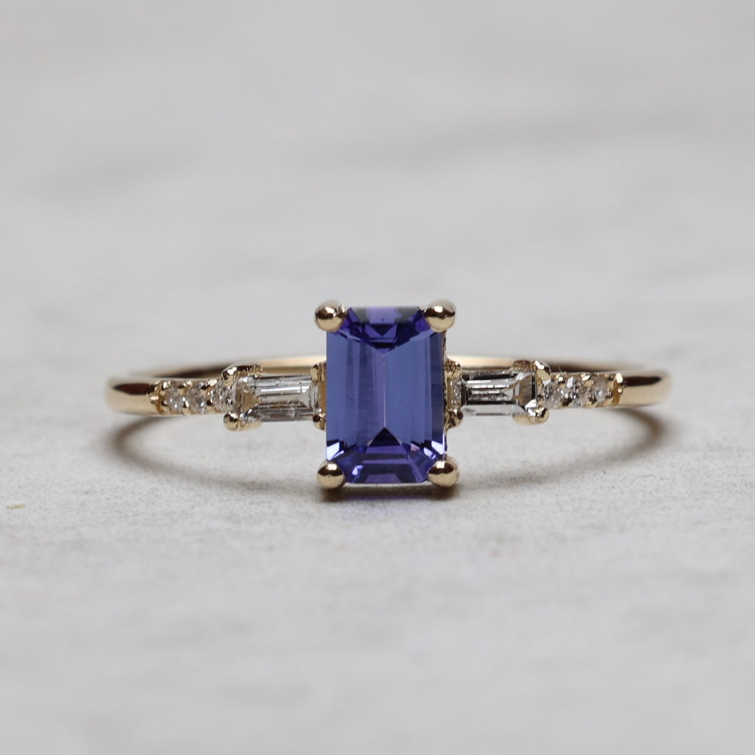 Electra Tanzanite Yüzük