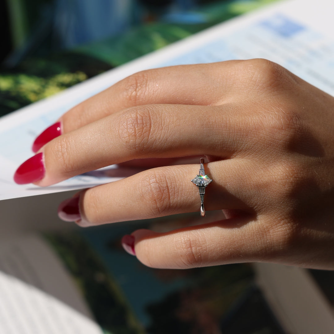 Indira Pırlanta Yüzük