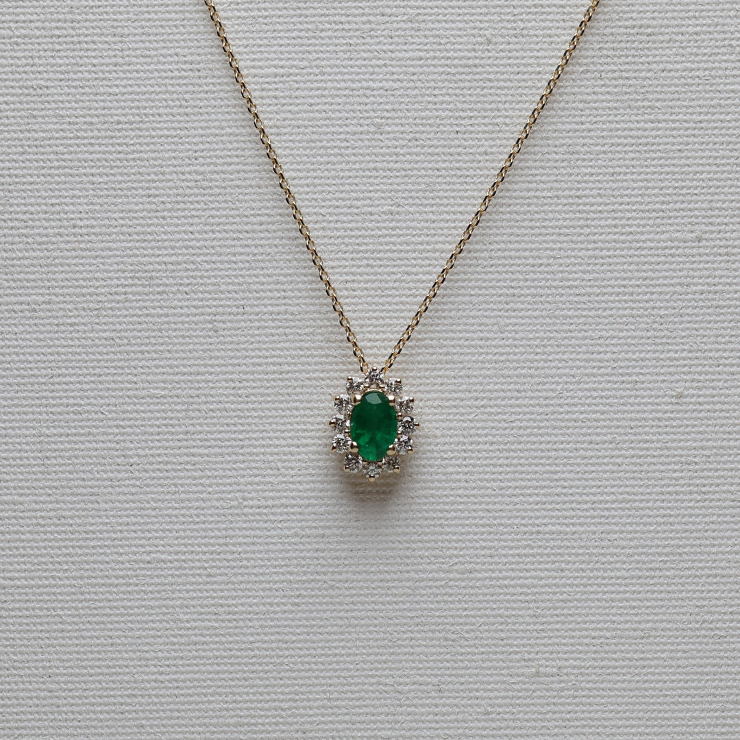 Niobe 4 Zümrüt Kolye