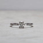 Load image into Gallery viewer, Margot 50 GIA Sertifikalı Pırlanta Yüzük