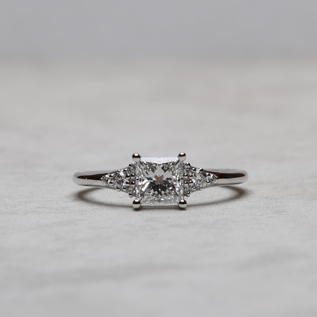 Lydia 80 GIA Sertifikalı Pırlanta Yüzük